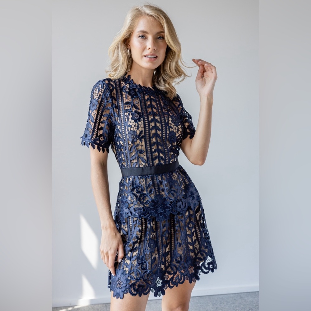 Self-portrait Lace A-line Short-sleeve Dress In Blue
